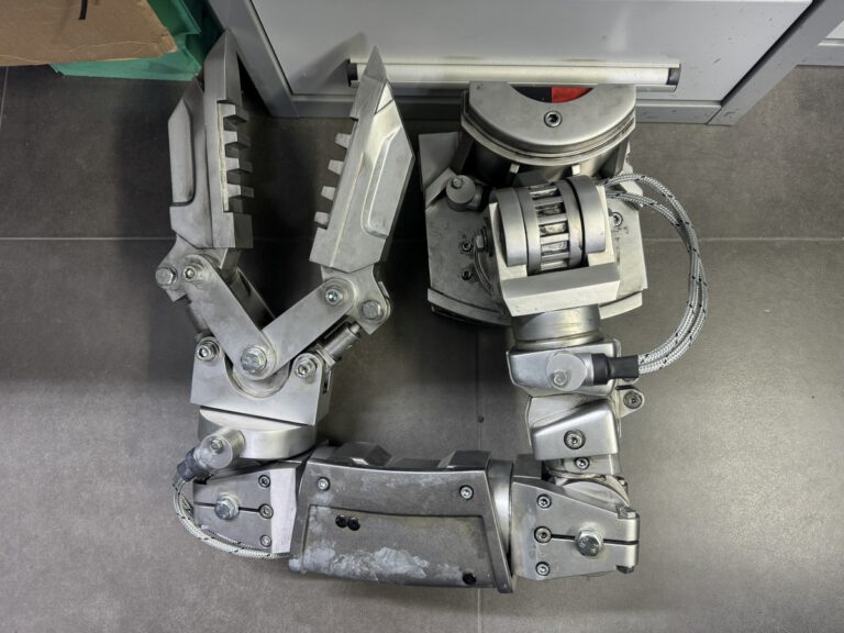 RoboCain &ndash; Lifesize Utility Arm